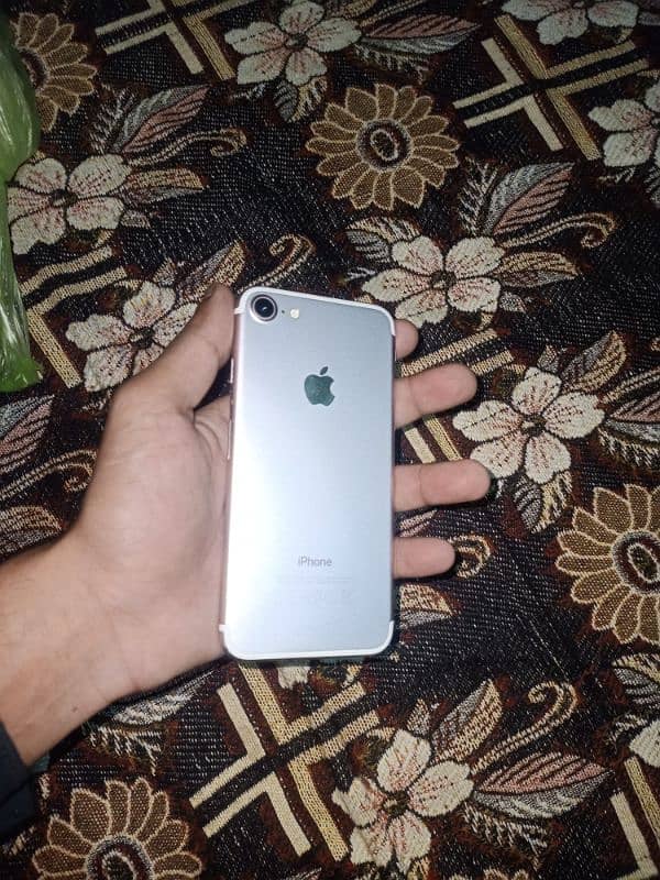 I phone 7 pta approved full box 0