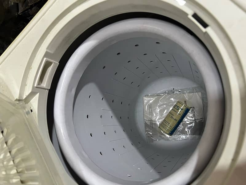 brand new imported washing machine with spinner, twin tub 5