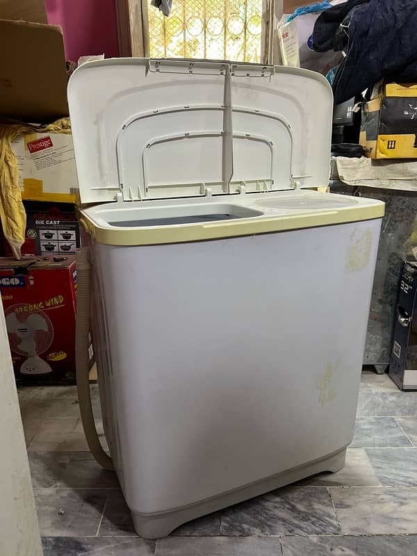 brand new imported washing machine with spinner, twin tub 11