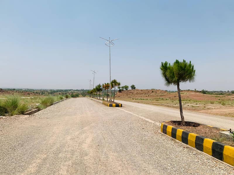 LOP Approve Cheap Plot For Sale in Jinnah Garden at Investor Price 40/80 0