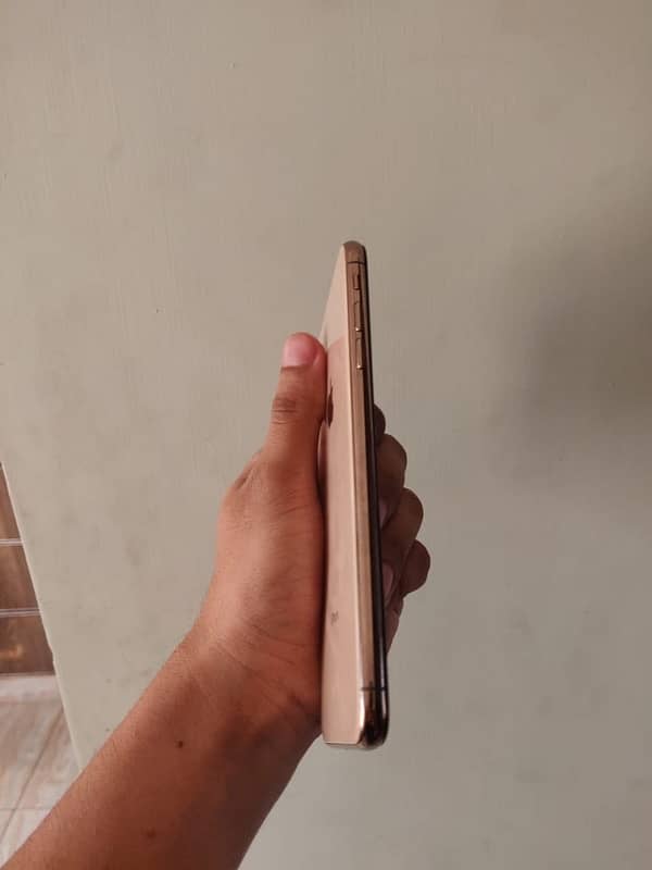 iPhon Xs max pta approved 1