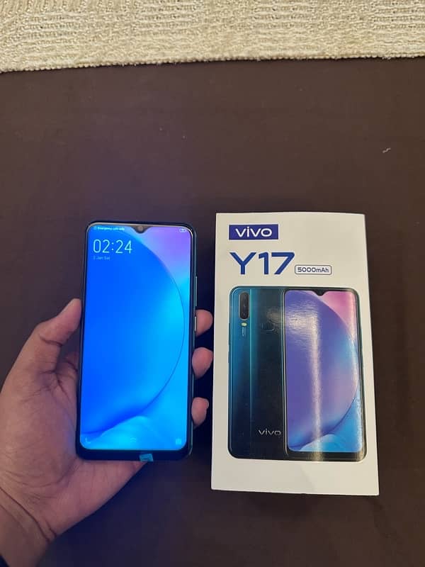 Vivo y17 8/256 GB // Vivo mobile 5