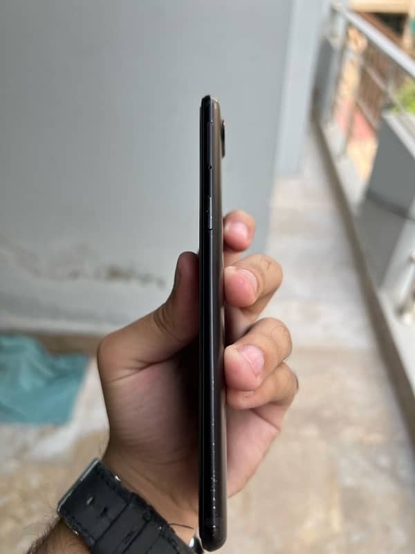 One Plus 5T 8/128 Lifetime Dual Sim Approved 3