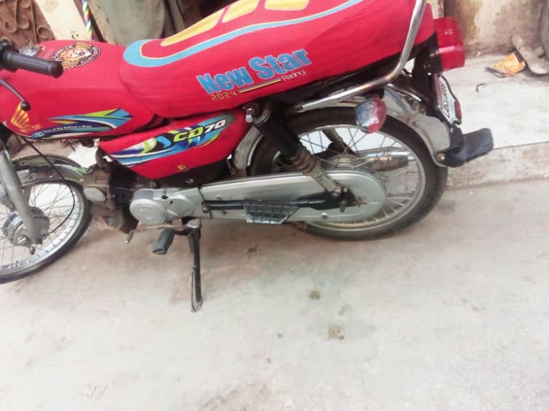 Union star 2015 bike larkana number bike bulkul sun bike ma koi Kam nh 3