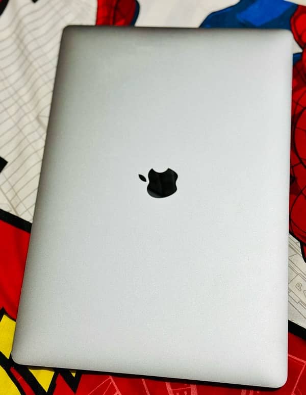 Macbook Pro 2019 15” 32/1TB/4GB 5