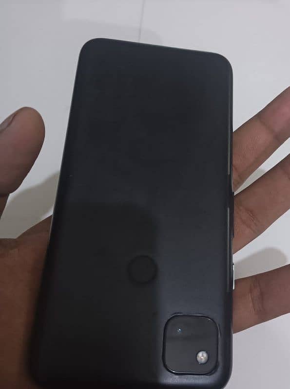 Google Pixel 4a 4g (10/10) no scratch 0