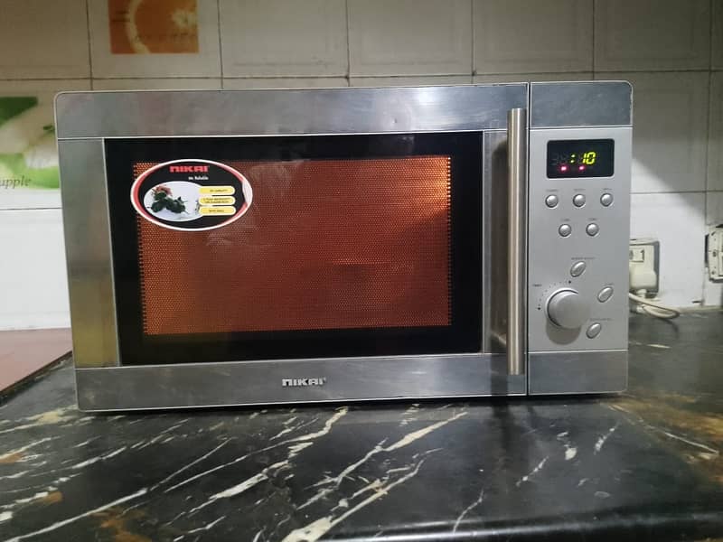 microwave oven grilled type full functional excellent conditin 1