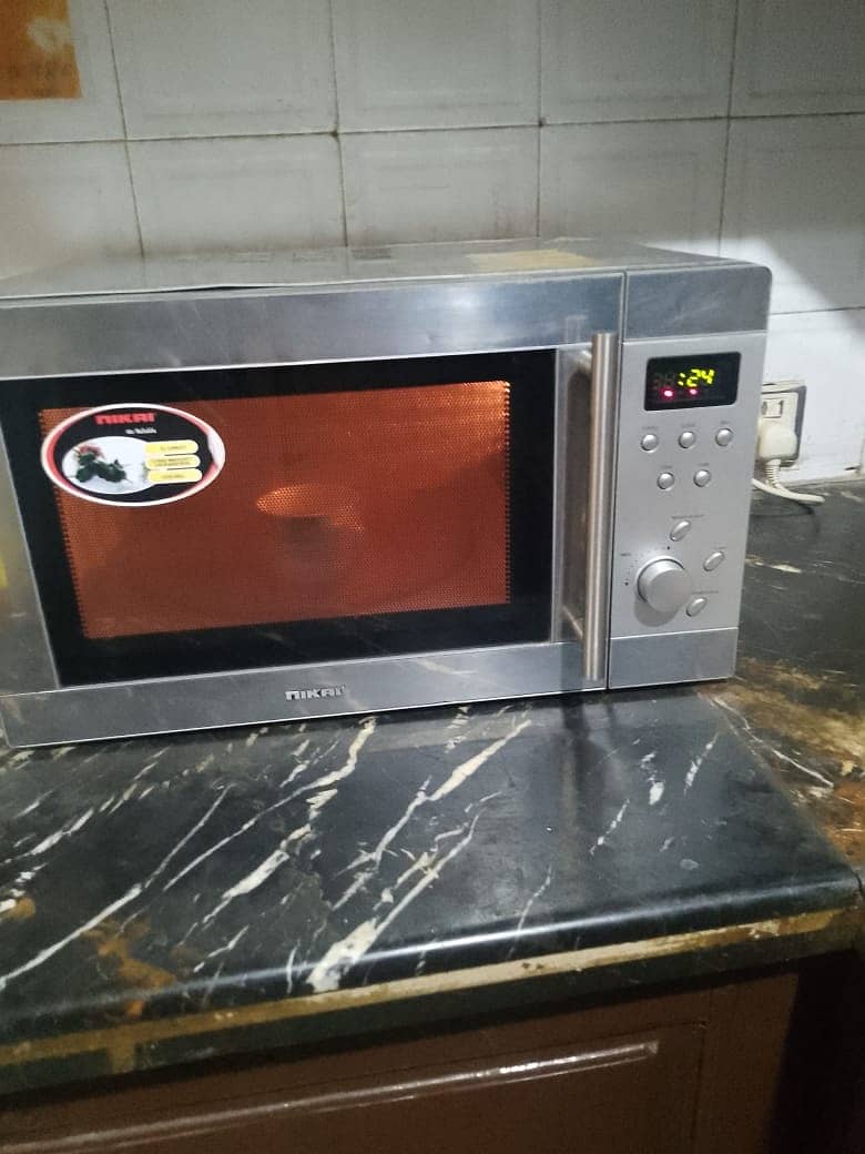 microwave oven grilled type full functional excellent conditin 4