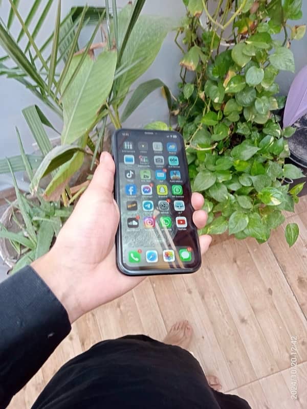 Iphone XR 128 dual Approved 0