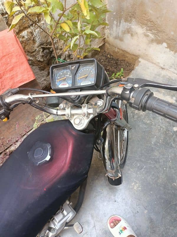 honda 125 model 2021 Red color Karachi number 1