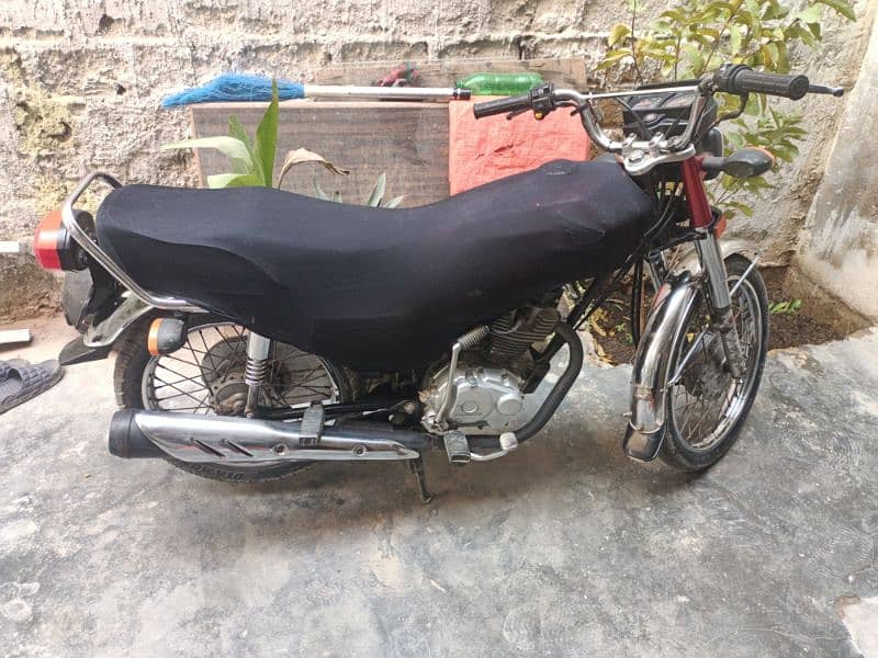 honda 125 model 2021 Red color Karachi number 9