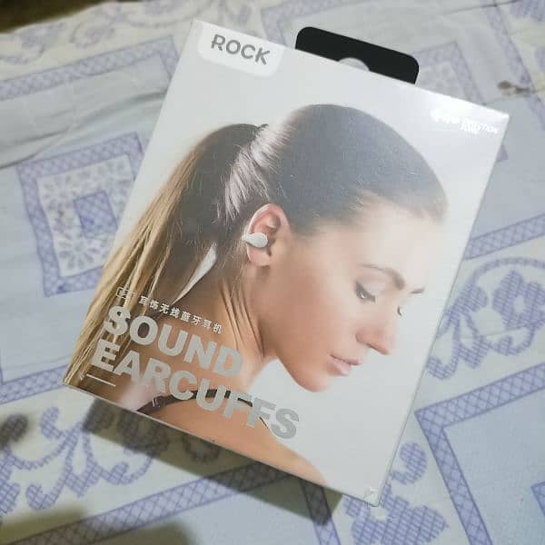 ROCK SOUND EARCUFFS 3