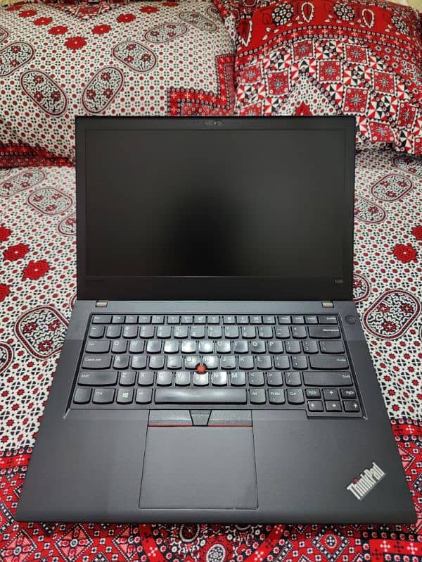 Lenovo T480 - Core i7 8th - 256Gb Nvme M2 - 8Gb Ram - 14 inch FHD 1080 1