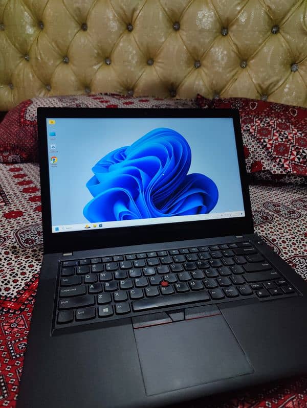 Lenovo T480 - Core i7 8th - 256Gb Nvme M2 - 8Gb Ram - 14 inch FHD 1080 3