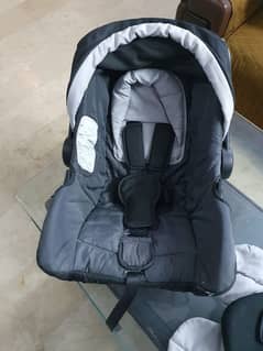 car seat/ carry cot for toddlers and infants