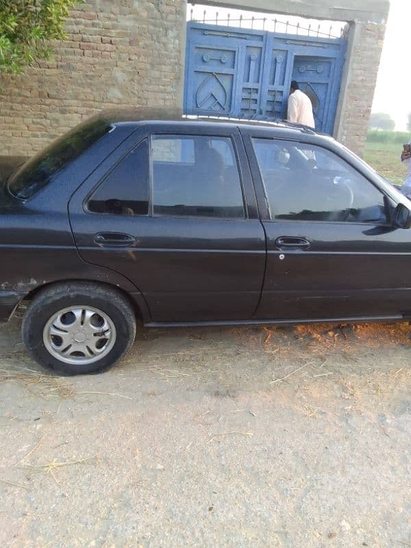 Nissan Sunny 1991 3