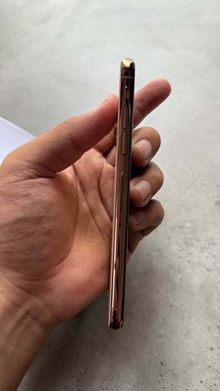 iPhone XS Gold 256GB PTA Approved 7