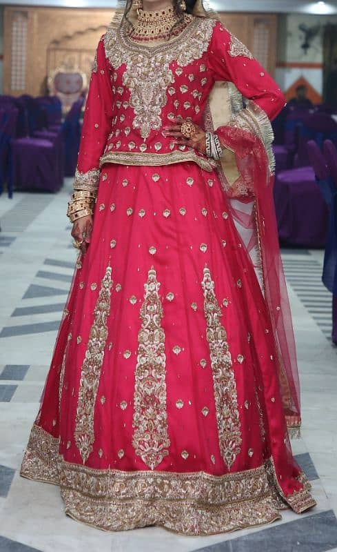 Bridal Lehnga in Excellent Condition 2