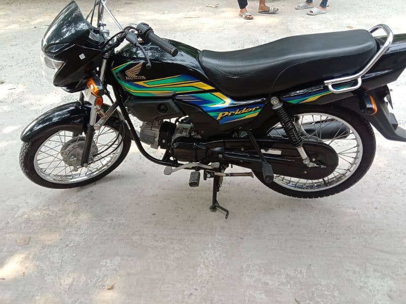 i want to sale my Honda pridor 100cc in lush condition 10/10 8