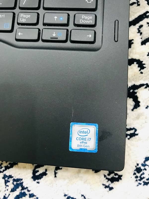 DELL LATITUDE 7390 2-in-1 core i7 8th generation 10/10 condition 4