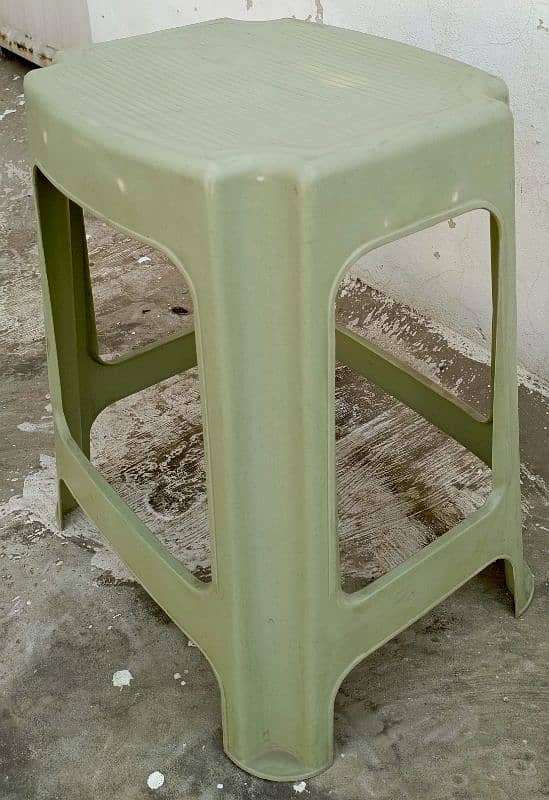 Stools Plastic 1