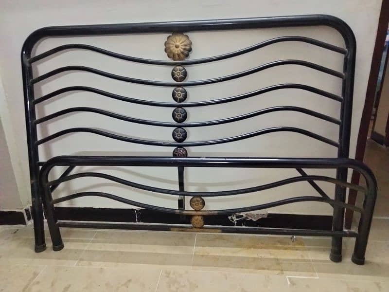 Rod Iron Queen Size Bed 2