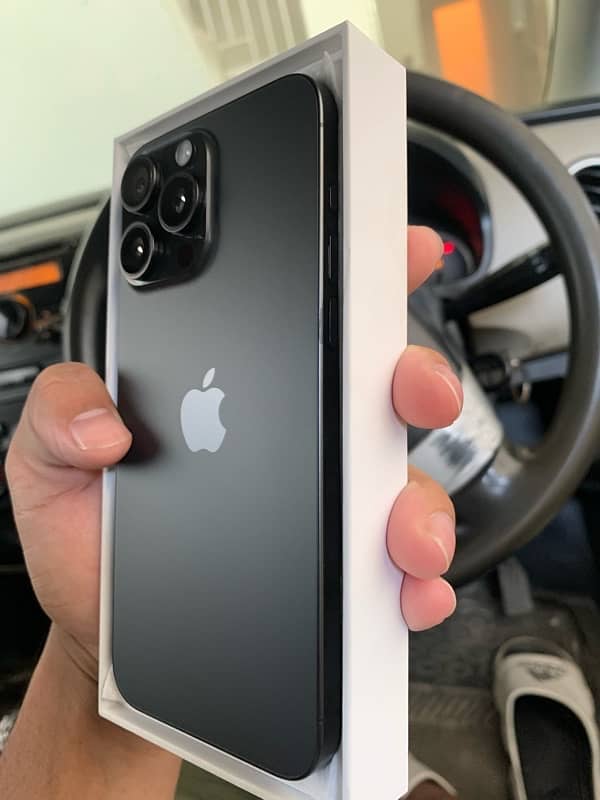 iPhone 15 Pro Max Jv black color 256gb 4