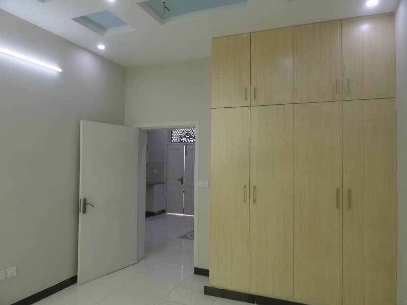 3200 Square Feet Lower Portion In D-12 For rent 2