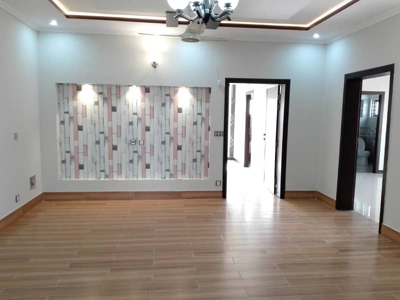 3200 Square Feet Lower Portion In D-12 For rent 4