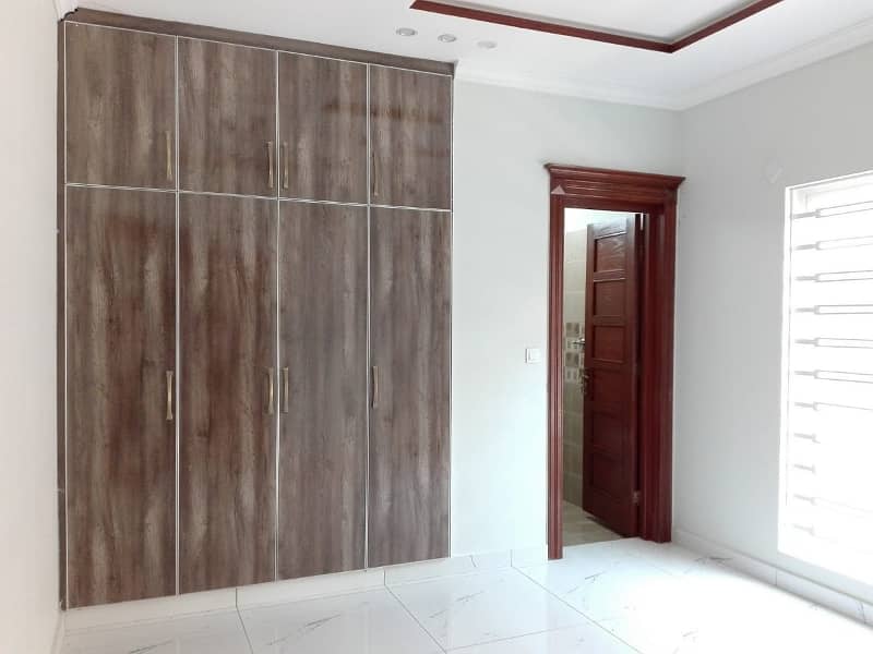 3200 Square Feet Upper Portion For rent Is Available In D-12 1