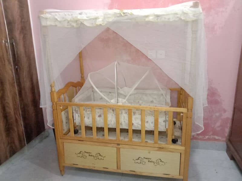 Baby cot with baby swinger 2 in 1 0