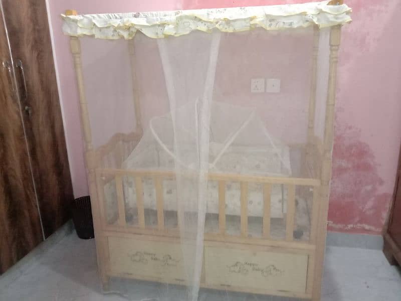 Baby cot with baby swinger 2 in 1 1