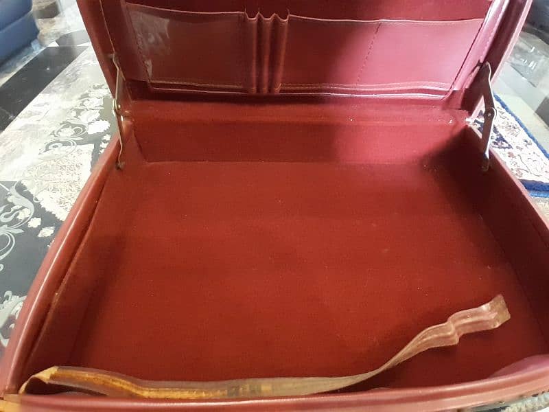 Brief case for sale in outclass condition 19