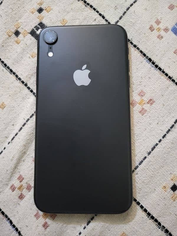 iphone XR 10/10 Factory Unlock Non PTA 4