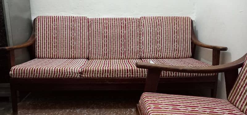 5 Seater Wooden sofa Set 3