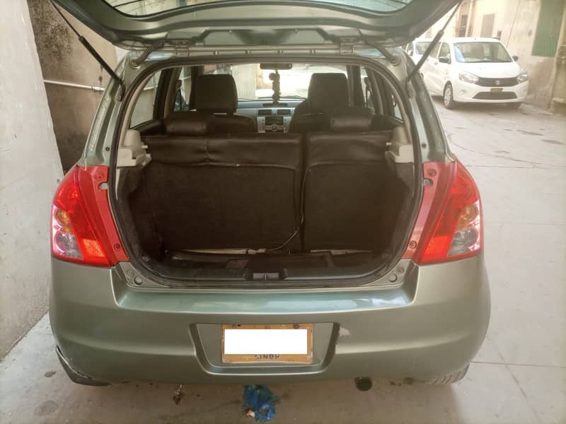 Suzuki Swift 2012 DLX 4