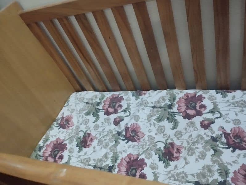 Baby cot 1