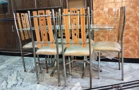 6 chair 1 table good condition