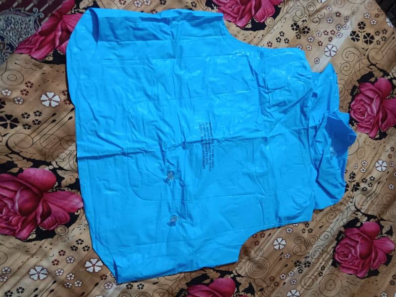 7 - 10 year kids pool jacket 1