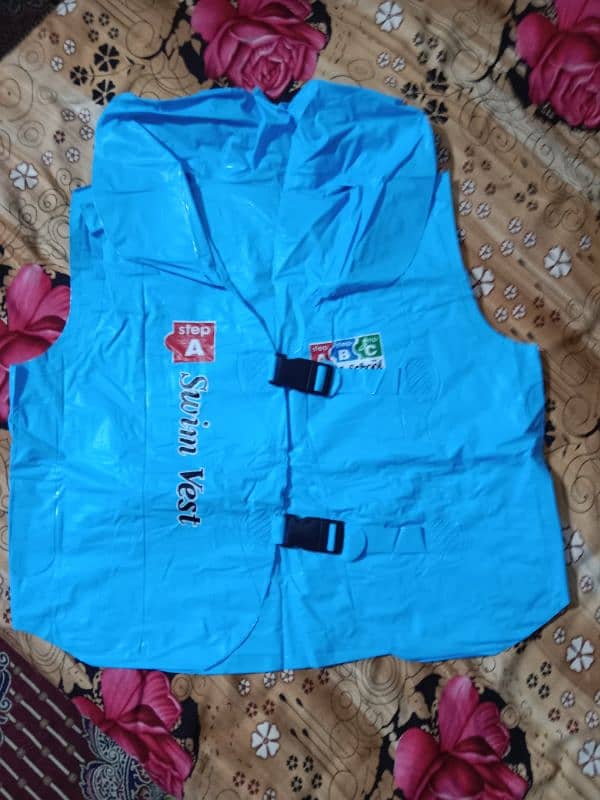 7 - 10 year kids pool jacket 3