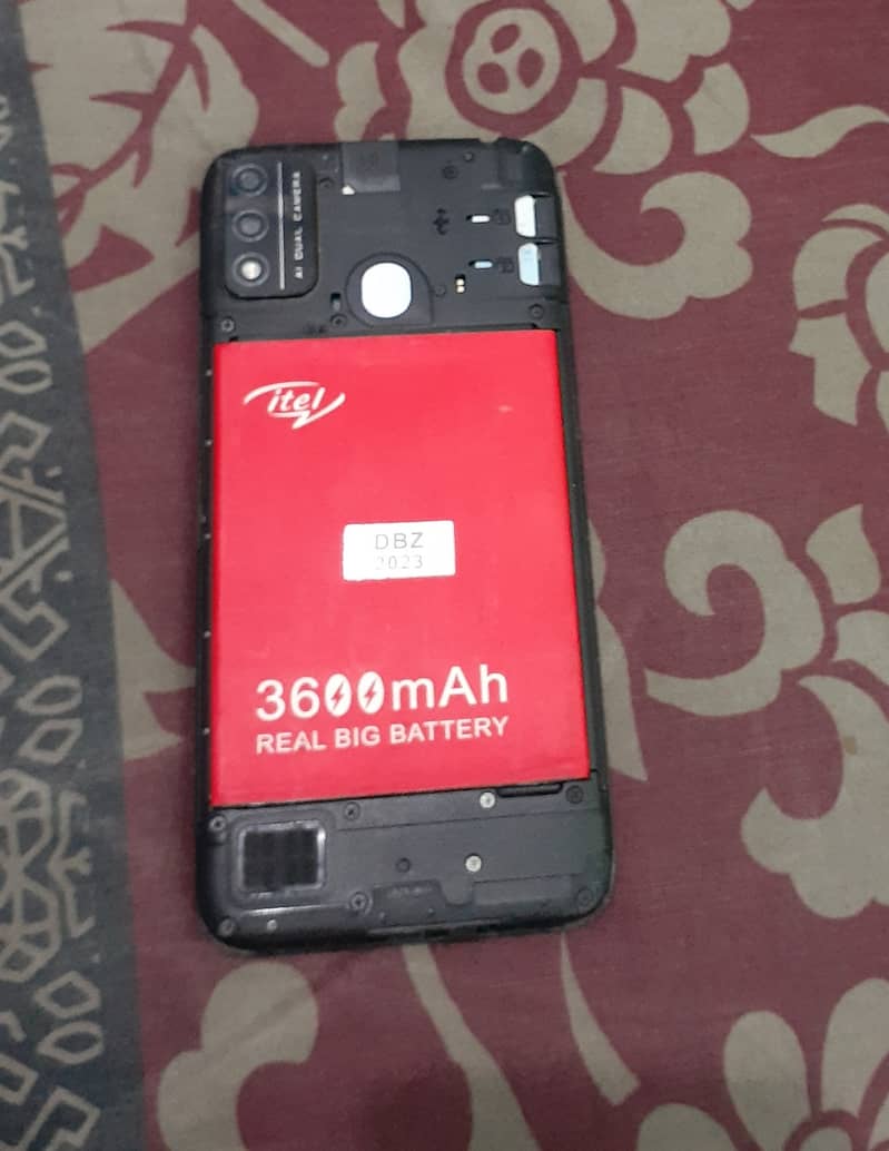 Itel A48 2/32 with glass, Urgent sale. original condition 2