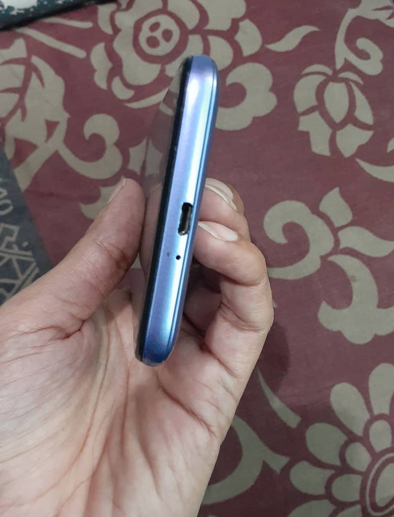 Itel A48 2/32 with glass, Urgent sale. original condition 4