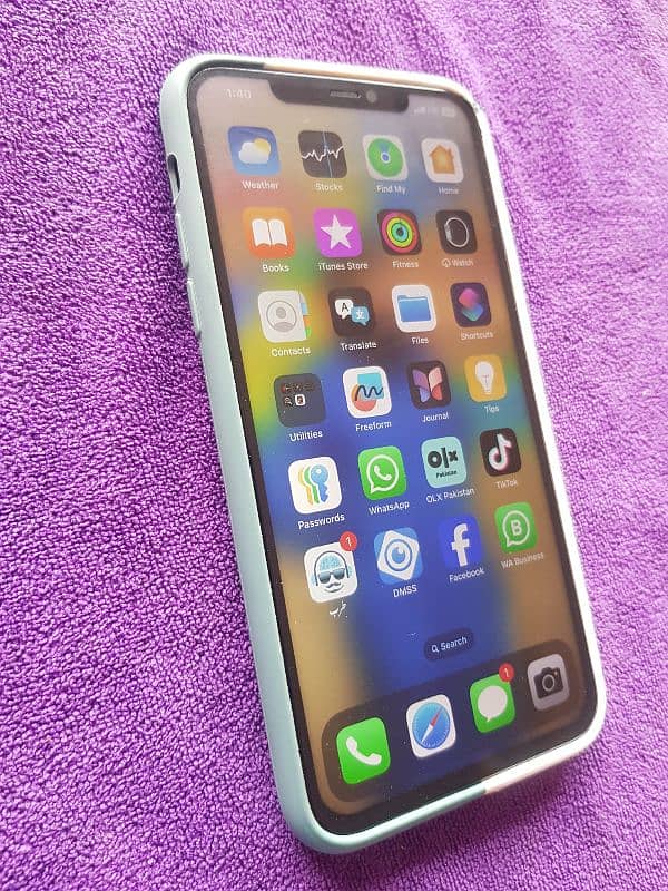 iPhone 11 pro max all sim working 5