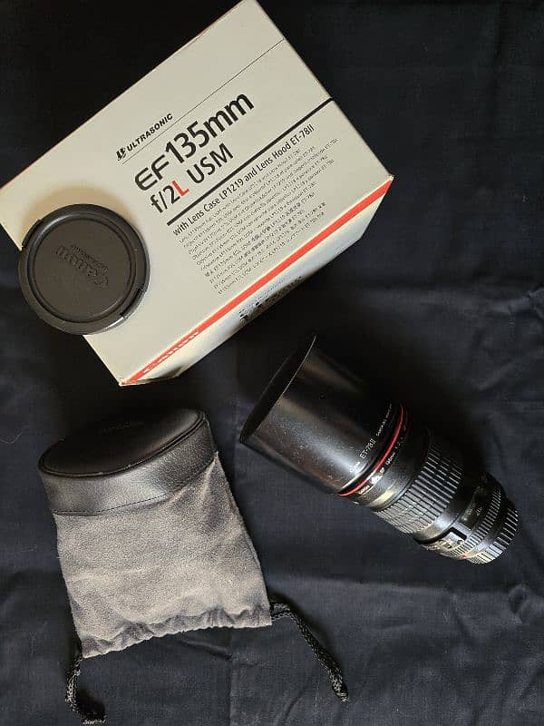 Canon EF 135mm f/2L USM Lens 0