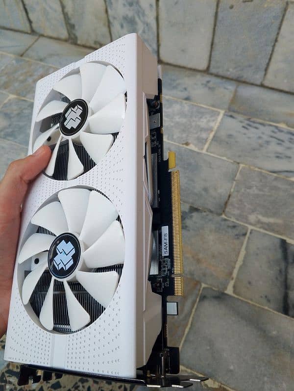 RX 560XT 8GB Brand New White Color 2