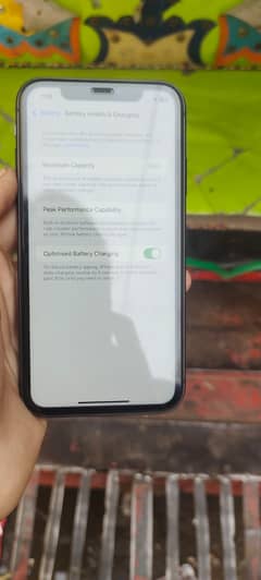 iphone 11 non pta jv battery health 99 hai orignal hai sab kxh