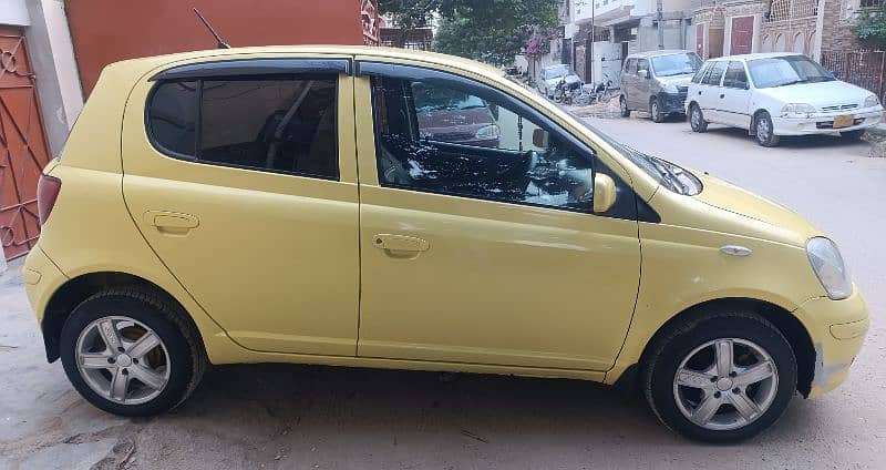 Toyota Vitz 2003 FL package 2