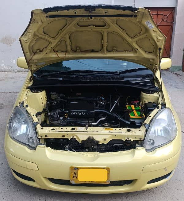 Toyota Vitz 2003 FL package 10