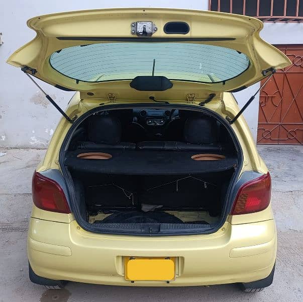 Toyota Vitz 2003 FL package 11