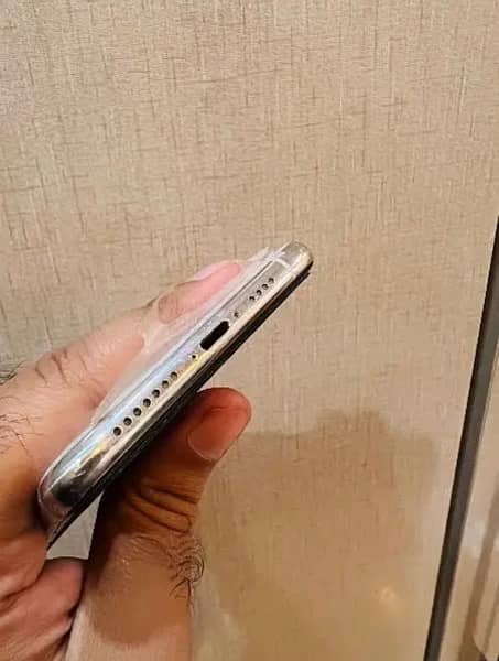 iPhone 11 Pro Max pta approved 256 mem 2